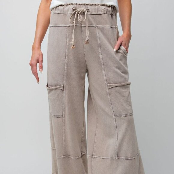 EASEL Select Comfort LUX Premium Mineral Wash Wide Leg Pant Raw Hem Seam Details - Picture 2 of 7
